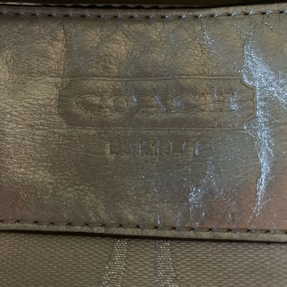 Coach purse - Picture 2 of 4